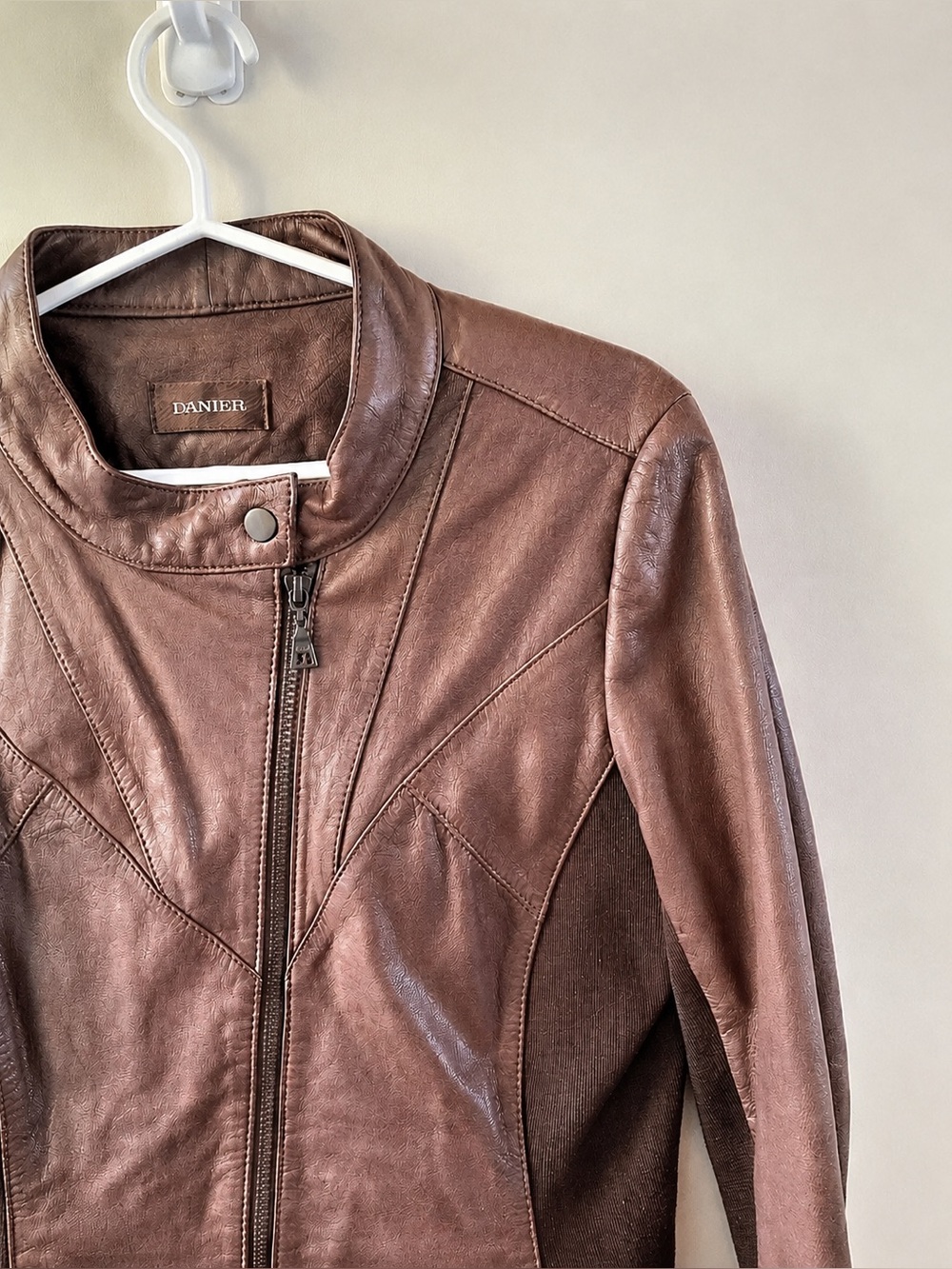 DANIER Brown Leather Zip Up Cropped Moto Jacket - Size Small
